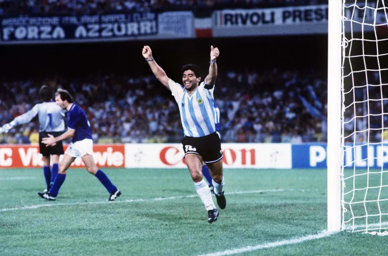 Proslava nakon gola  Claudio Caniggie protiv Italije u polufinalu Svjetskog prvenstva 1990.