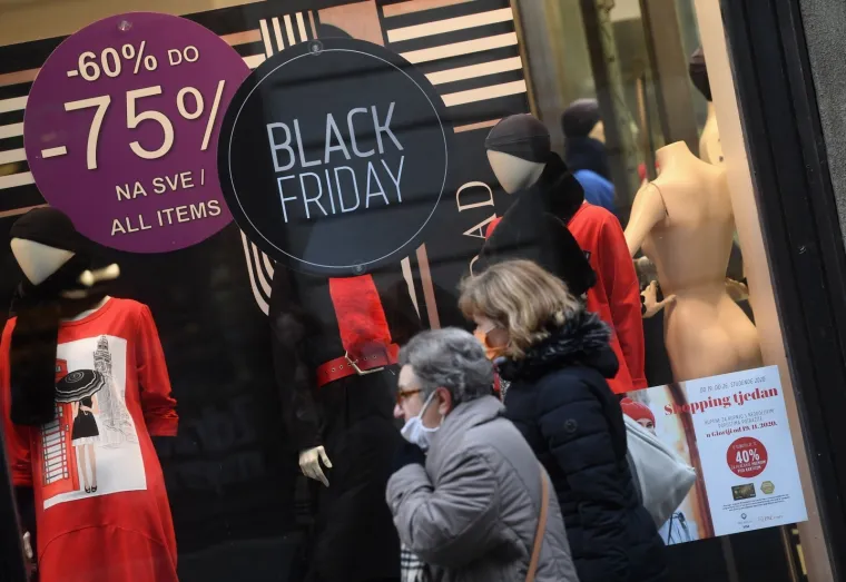 Unatoč pandemiji započela velika sniženja u trgovinama za 'Crni petak'