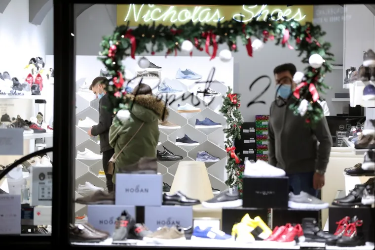 NI PANDEMIJA NIJE SPRIJEČILA KUPCE, SVI SU POHRLILI NA BLACK FRIDAY: Pogledajte kako je to izgledalo u našim trgovačkim centrima