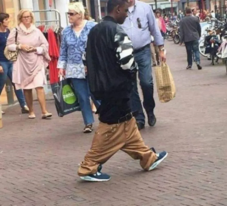 TKO IH JE PUSTIO OVAKVE VAN IZ KUĆE? Stravične modne kombinacije od kojih je i najhrabrijima loše