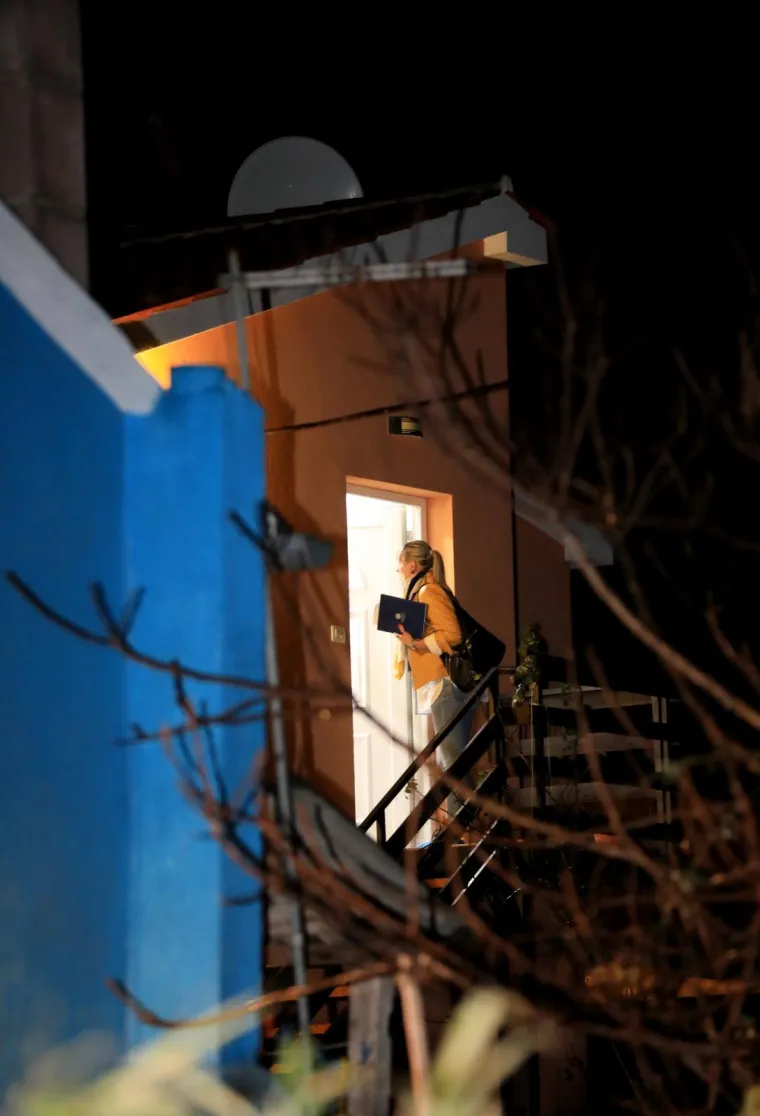 UBOJSTVO I POKU&Scaron;AJ SAMOUBOJSTVA KOD PULE:  Ubio biv&scaron;u ženu pa si prerezao vrat, policiju pozvala kćer