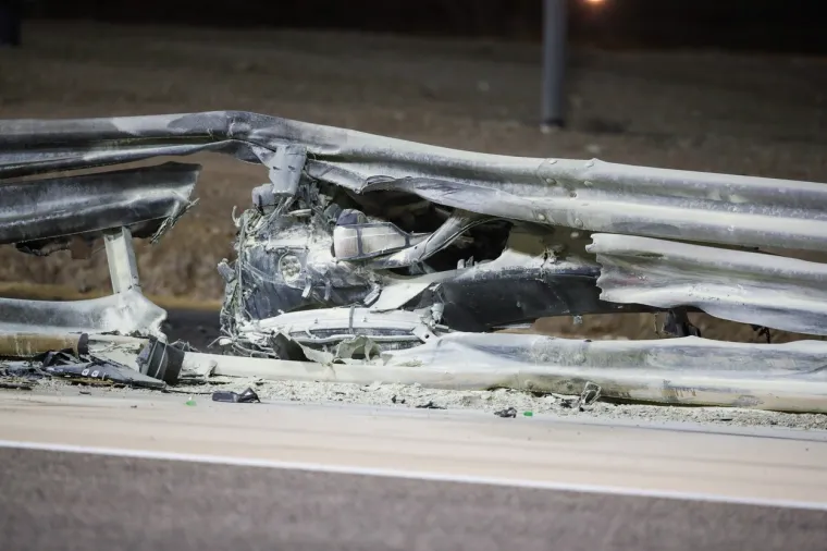 [FOTO] POTRESNI PRIZORI U BAHREINU: Pogledajte &scaron;to je ostalo od bolida; Totalni horor; Vozač počeo gorjeti