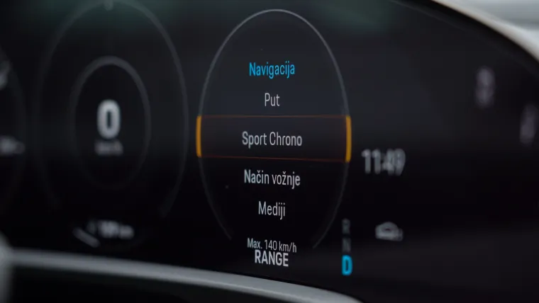 Pogledajte kako izgleda Porsche Taycan: Automobil kojem se na cesti - svi miču s puta...