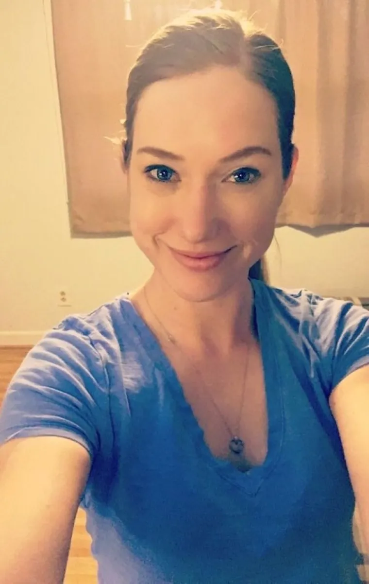 NJIMA, IZGLEDA, NIJE HLADNO NA POSLU: Ove djevojke ne po&scaron;tuju korporativni dress code, ali ba&scaron; nitko se ne buni