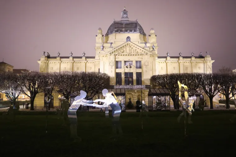 Pogledajte prekrasne prizore s Adventa u Zagrebu! Skromniji, bez buke i gužve, ali u punom sjaju