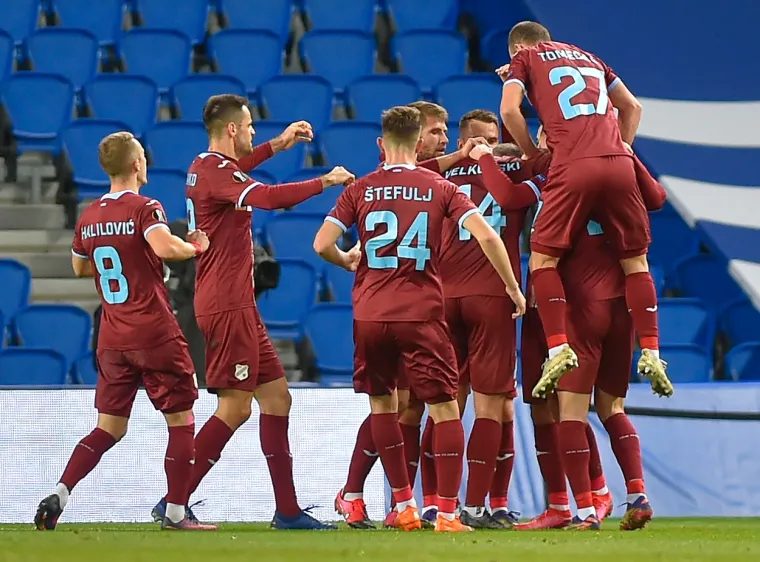 [FOTO] RIJEČKI SMIJE&Scaron;AK NA ANOETU: Pogledajte prizore ponosa hrvatskog nogometa