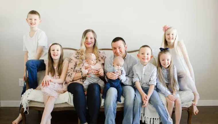 Ova majka, koja je triput rodila blizance, konstantno je na meti fetišista na dojenje, koji joj šalju neprimjerene poruke na društvenim mrežama: mame koje nemaju mlijeka mole je da im uskoči, a muški perverznjaci javljaju se u želji da nahrani - njih.