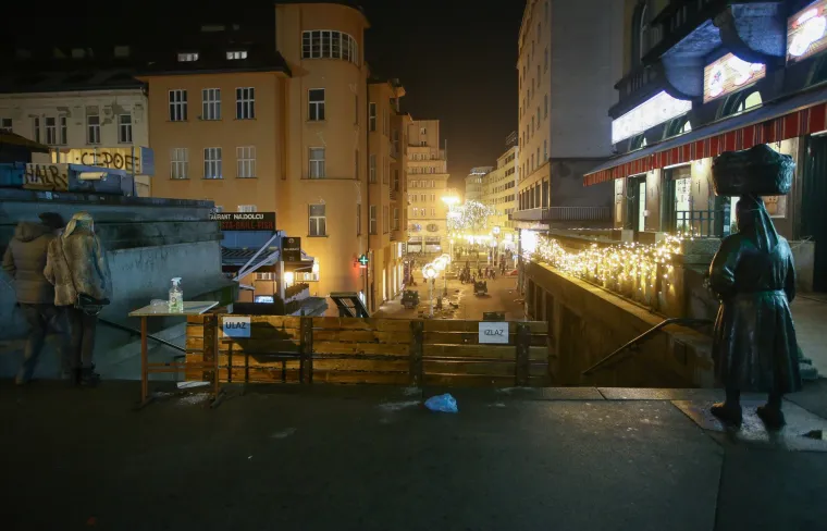 Tužno i hladno: Evo kakva je atmosfera jučer bila u centru Zagreba