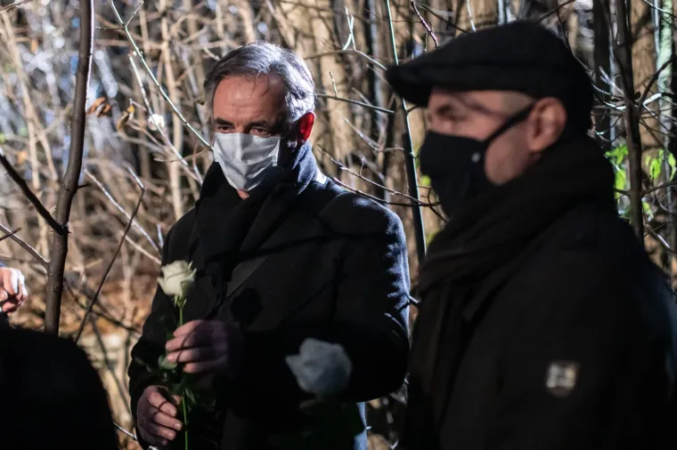 Milo&scaron;ević na komemoraciji obitelji Zec: 'Kako je moguće da se ovakav zločin dogodio, da je pravna država pala na ispitu'