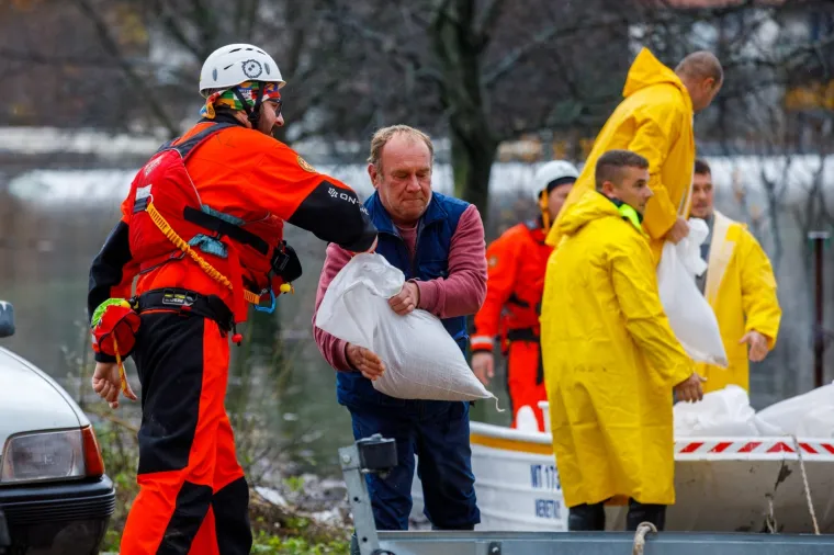 09.12.2020., Kokorići - Gradnja zečjih nasipa. 
 
Photo: Miroslav Lelas/PIXSELL