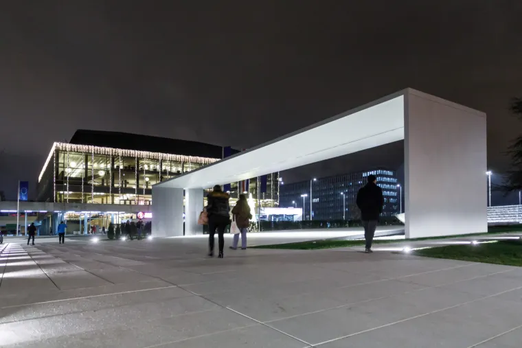 Kako vam se sviđa 'noćno izdanje' Spomenika domovine?