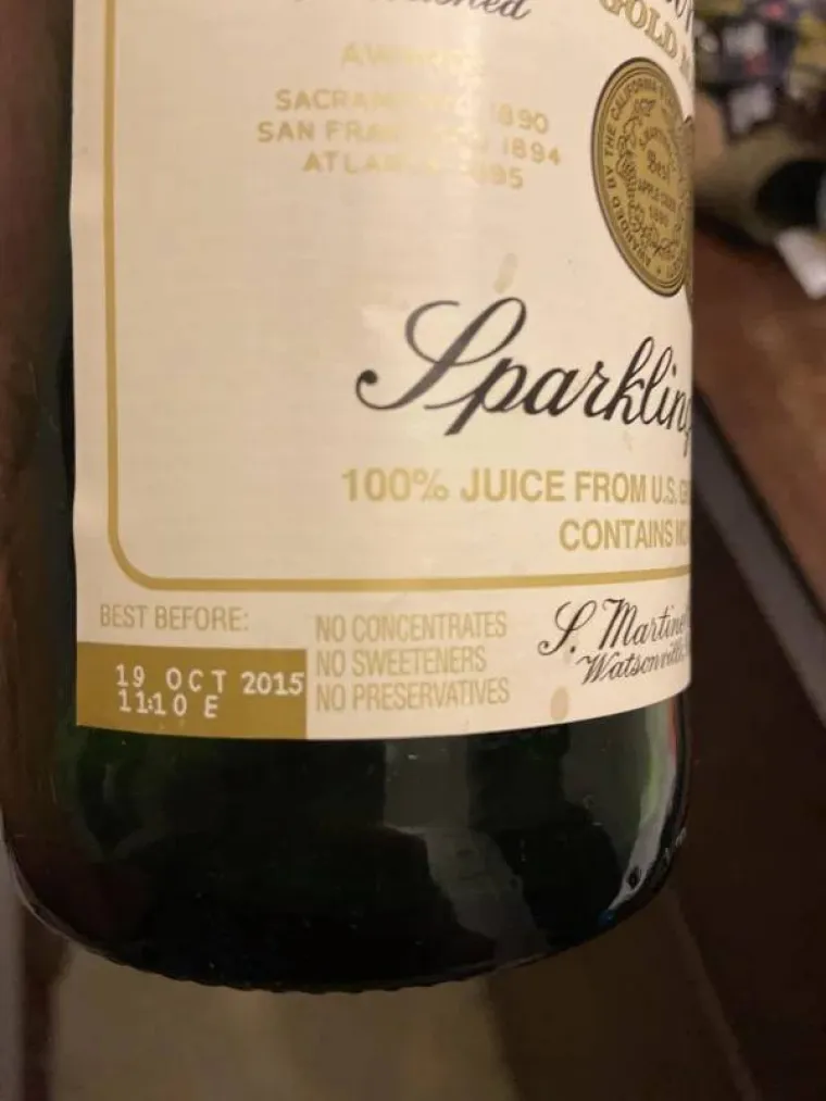 Na&scaron;ao sam  kvalitetnu jabukovaču, a tek kad sam ju popio vidio sam da je rok istekao prije pet godina. Sad se ne dižem sa zahoda već satima...