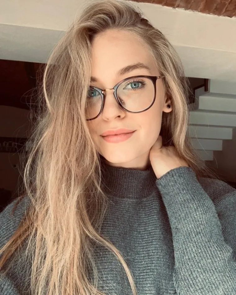 SVE MOŽE, ALI JEDNU STVAR NE SKIDAJU: Uživaju svi koji imaju feti&scaron; na profesorice, ali ni ostali ne mogu ba&scaron; doći k sebi