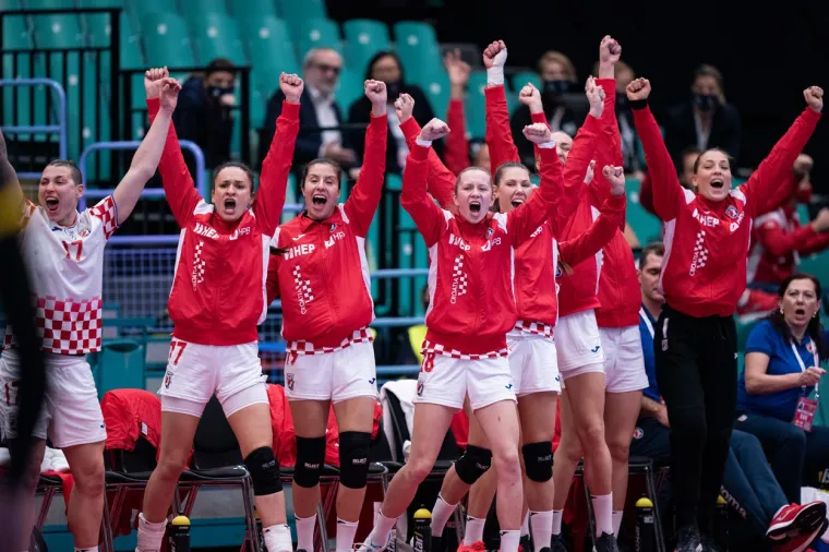 [FOTO] VELIČANSTVENA NOĆ U KOLDINGU: Zauvijek ćemo pamtiti ove kadrove koje govori o bajci nikad ispričanoj; Pogledajte samo taj sjaj u njihovim očima