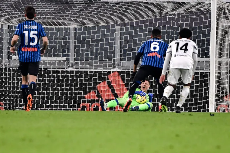 [FOTO] CRISTIANO, PA ŠTO SE DOGODILO? Ovako je ponajbolji nogometaš svijeta promašio penal