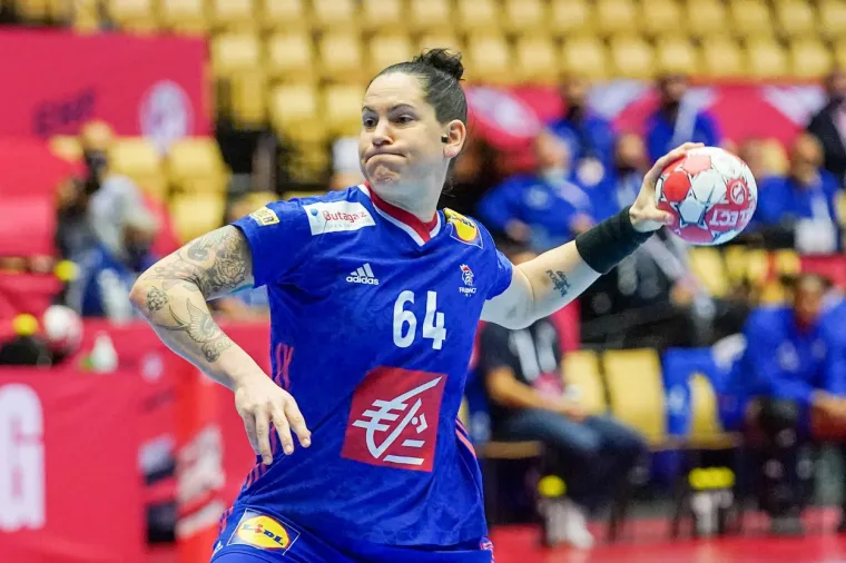 [FOTO] NEMA VEZE &Scaron;TO STE IZGUBILE DJEVOJKE, BORILE STE SE HRABRO: Pogledajte bitku za finale Eura