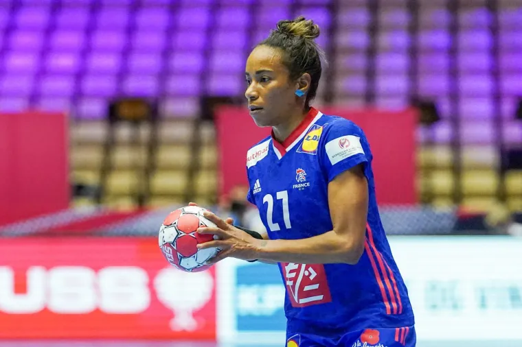 [FOTO] NEMA VEZE &Scaron;TO STE IZGUBILE DJEVOJKE, BORILE STE SE HRABRO: Pogledajte bitku za finale Eura