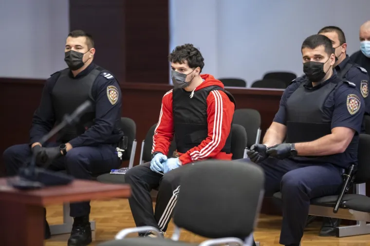 Strah od osvete: Trostruki ubojica Zavadlav u sudnici nosi pancirku