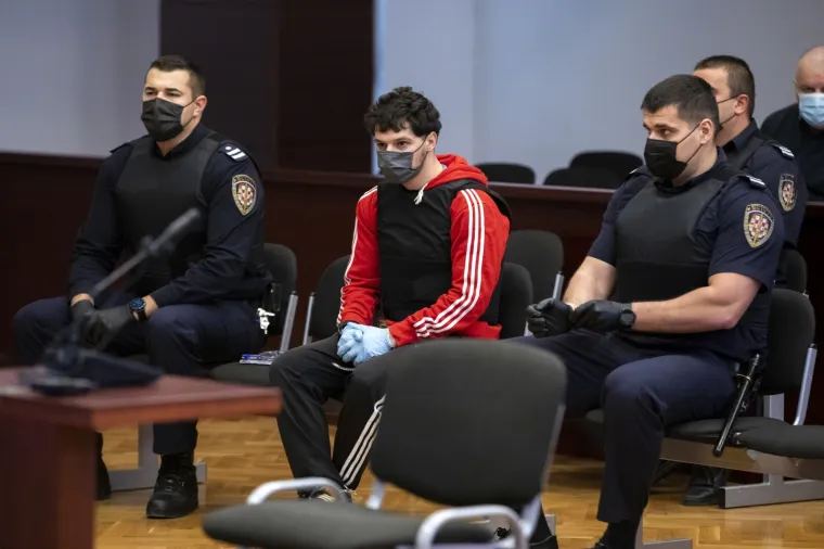 Strah od osvete: Trostruki ubojica Zavadlav u sudnici nosi pancirku