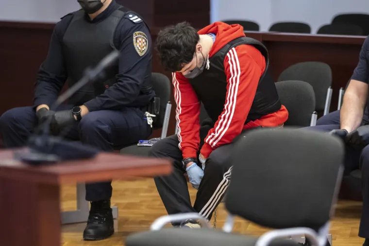 Strah od osvete: Trostruki ubojica Zavadlav u sudnici nosi pancirku