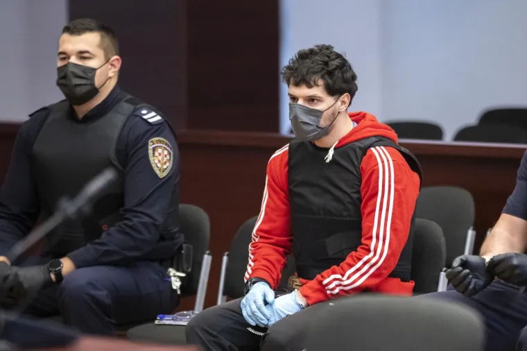 Strah od osvete: Trostruki ubojica Zavadlav u sudnici nosi pancirku