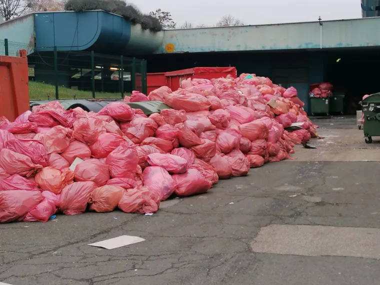 KB Dubrava zatrpana covid smećem: 'Rje&scaron;enje je jednostavno, a ako se ubrzo ne donese, čeka nas katastrofa!'