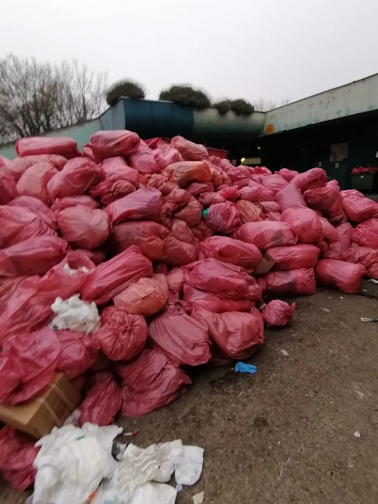 KB Dubrava zatrpana covid smećem: 'Rje&scaron;enje je jednostavno, a ako se ubrzo ne donese, čeka nas katastrofa!'