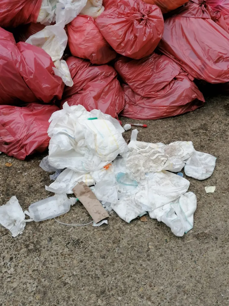 KB Dubrava zatrpana covid smećem: 'Rje&scaron;enje je jednostavno, a ako se ubrzo ne donese, čeka nas katastrofa!'