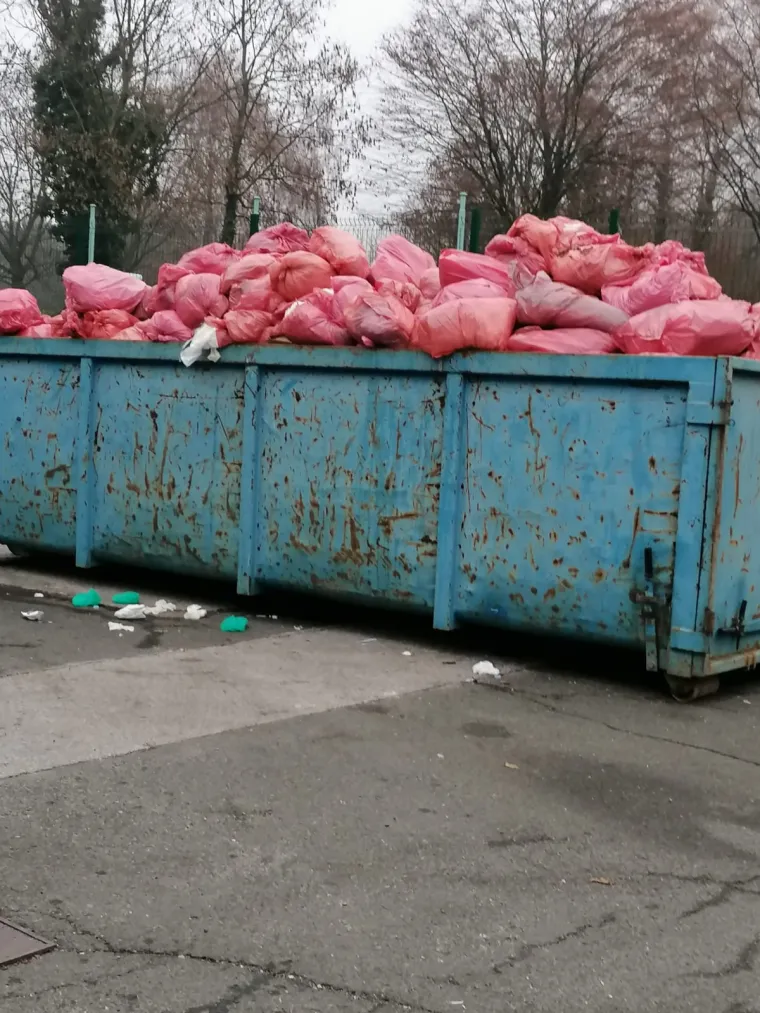 KB Dubrava zatrpana covid smećem: 'Rje&scaron;enje je jednostavno, a ako se ubrzo ne donese, čeka nas katastrofa!'