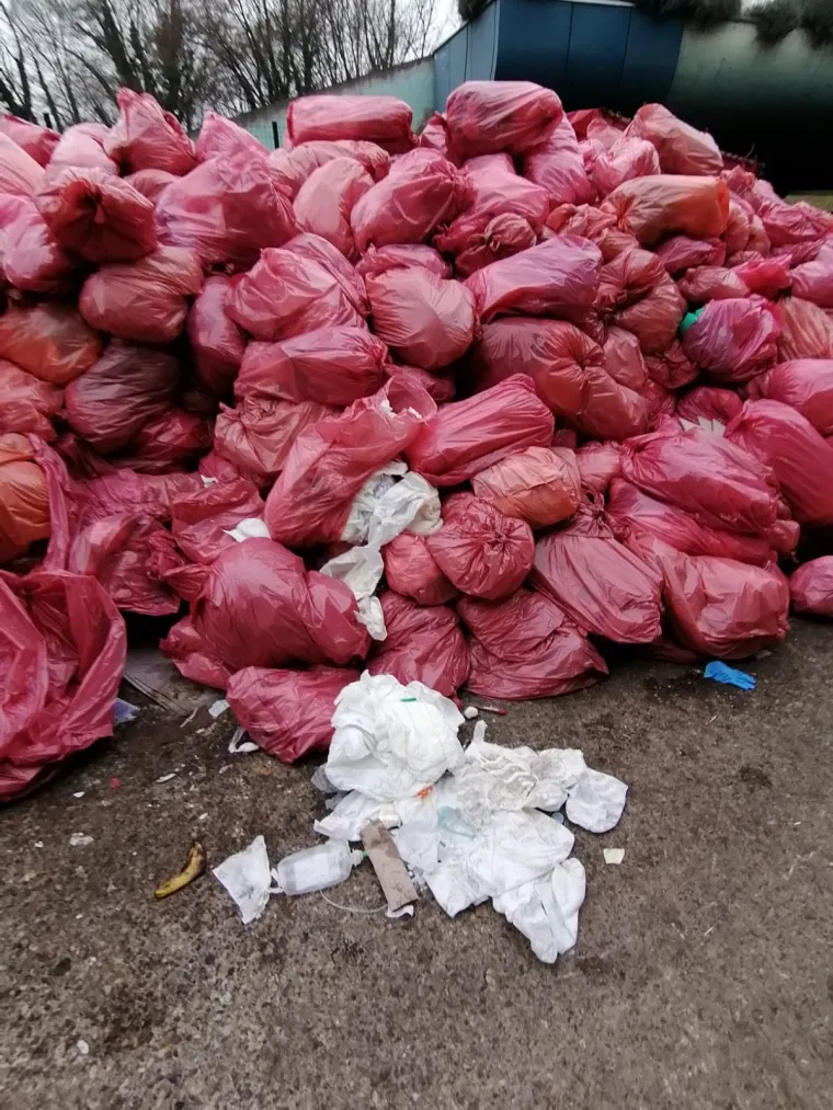 KB Dubrava zatrpana covid smećem: 'Rje&scaron;enje je jednostavno, a ako se ubrzo ne donese, čeka nas katastrofa!'