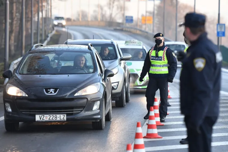 POLICIJA BLOKIRALA IZLAZE IZ ŽUPANIJA: Provjeravaju propusnice za putovanje i vraćaju sve koji ih nemaju