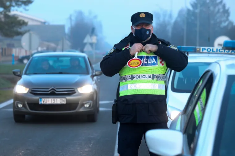 POLICIJA BLOKIRALA IZLAZE IZ ŽUPANIJA: Provjeravaju propusnice za putovanje i vraćaju sve koji ih nemaju