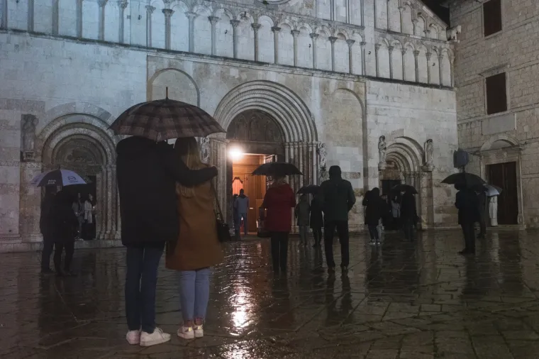 Zadar - Misu polnoćku  u katedrali sv. Sto&scaron;ije predvodio je zadarski nadbiskup Želimir Puljić