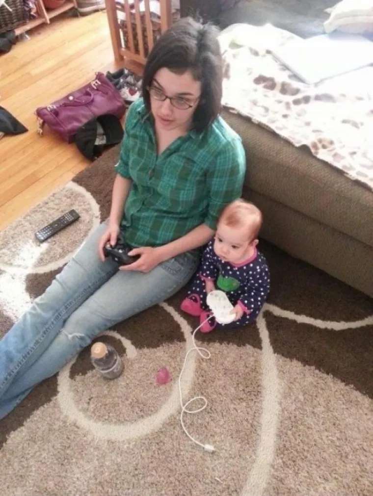 JESU LI OVO NAJURNEBESNIJI RODITELJI IKADA? Njihove metode odgoja lako bi vas mogle - nasmijati do suza