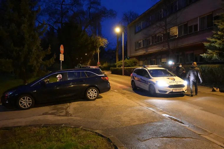 Capak u svitanje dočekao cjepivo! Prve doze stigle u pratnji policije jer se radi o nacionalnoj sigurnosti