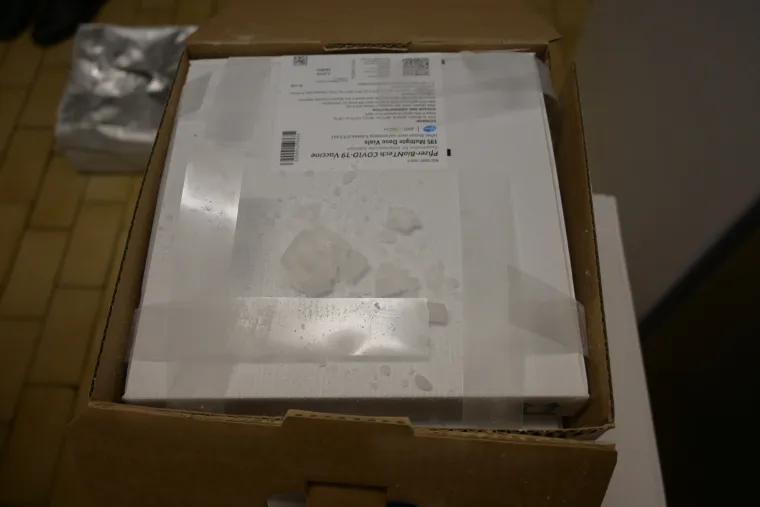 Capak u svitanje dočekao cjepivo! Prve doze stigle u pratnji policije jer se radi o nacionalnoj sigurnosti