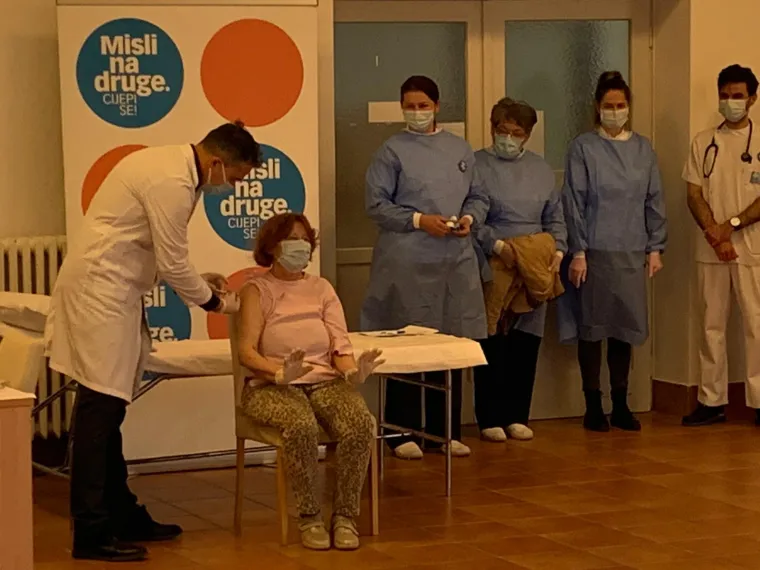 Ona je prva osoba u Hrvatskoj koja se cijepila protiv COVID-19! Pogledajte taj povijesni trenutak