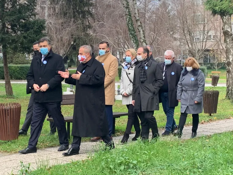 Ona je prva osoba u Hrvatskoj koja se cijepila protiv COVID-19! Pogledajte taj povijesni trenutak