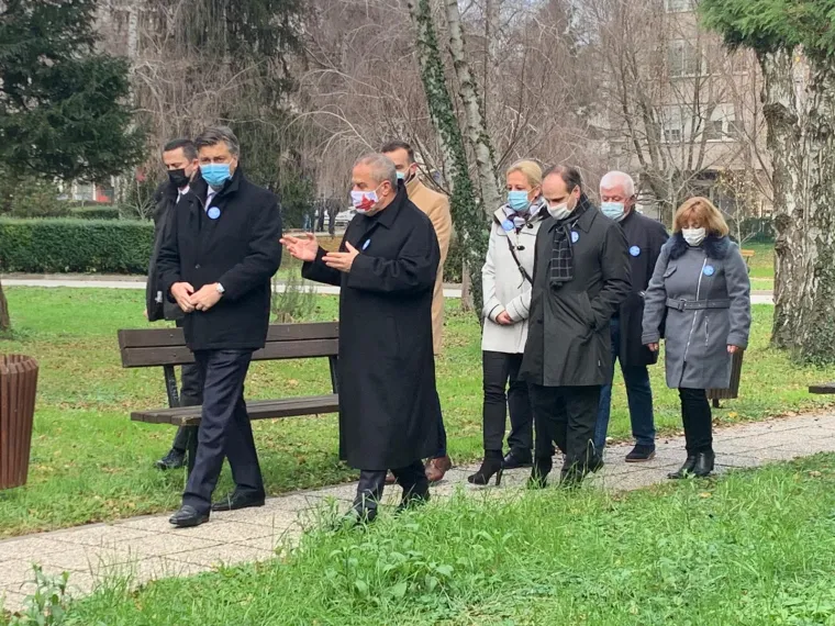 Ona je prva osoba u Hrvatskoj koja se cijepila protiv COVID-19! Pogledajte taj povijesni trenutak