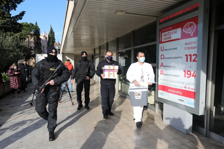 Duge cijevi: Pogledajte pod kakvim jakim osiguranjem se cjepivo razvozi diljem Hrvatske!