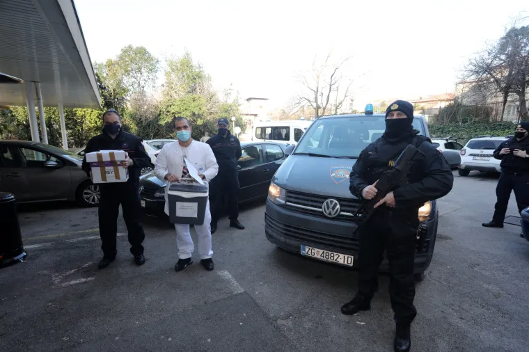 Duge cijevi: Pogledajte pod kakvim jakim osiguranjem se cjepivo razvozi diljem Hrvatske!