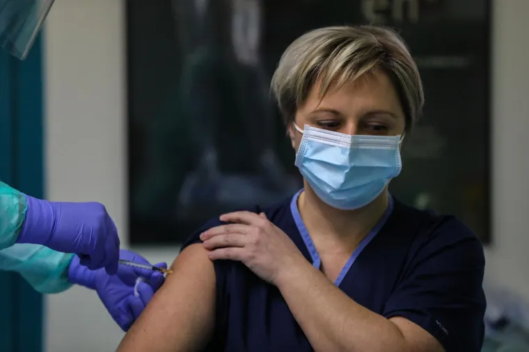 Nada protiv pandemije: Počelo cijepljenje zdravstvenih djelatnika i građana u Hrvatskoj