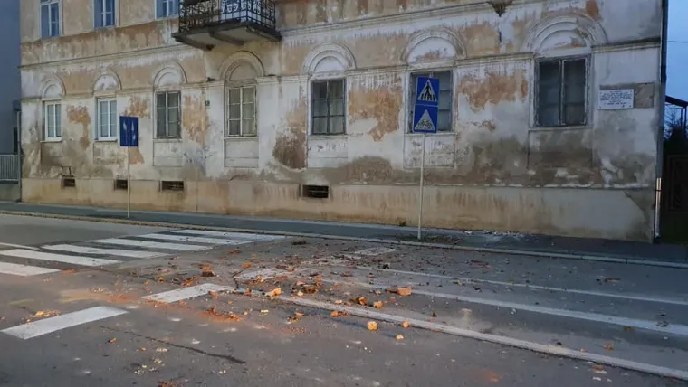 Pogledajte kako Petrinja izgleda nakon snažnog potresa i niza slabijih