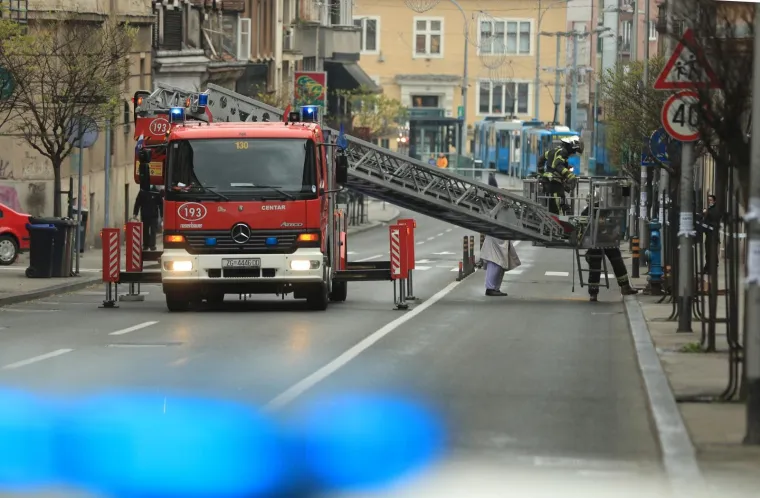 Brojni građani &scaron;irom Hrvatske osjetili su potres zbog kojeg je i u Zagrebu nastala &scaron;teta