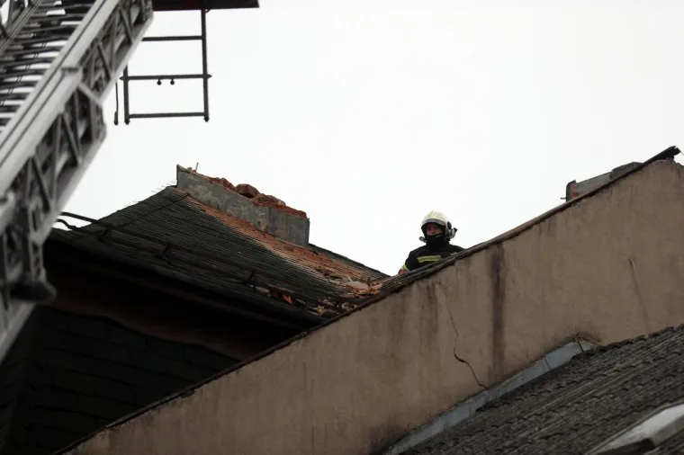 Brojni građani &scaron;irom Hrvatske osjetili su potres zbog kojeg je i u Zagrebu nastala &scaron;teta