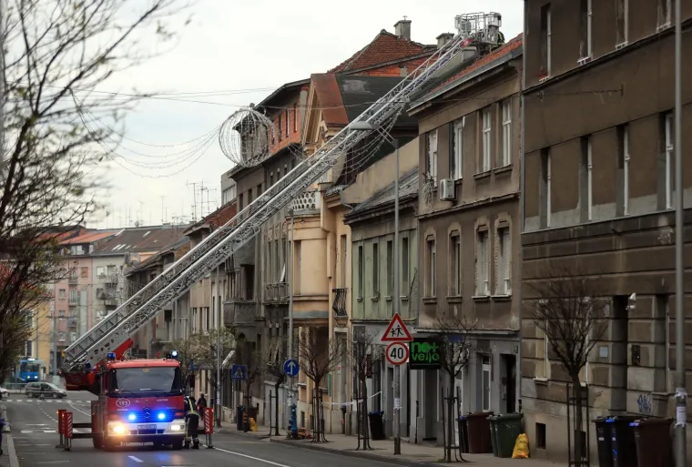 Brojni građani &scaron;irom Hrvatske osjetili su potres zbog kojeg je i u Zagrebu nastala &scaron;teta