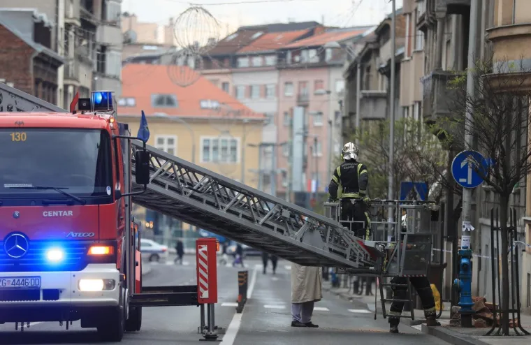 Brojni građani &scaron;irom Hrvatske osjetili su potres zbog kojeg je i u Zagrebu nastala &scaron;teta