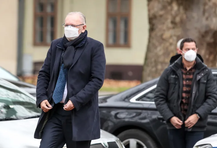 Jak potres pogodio Sisak i Petrinju, obi&scaron;li ih Milanović i Plenković: 'Drago nam je da nema većih &scaron;teta'