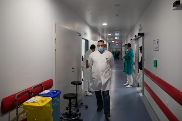 Prvo cijepljenje protiv koronavirusa u Dubrovačko-neretvanskoj županiji. Među prvima cijepio se ravnatelj bolnice Marijo Bekić.