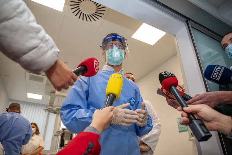 POČELO JE CIJEPLJENJE U DUBROVAČKO-NERETVANSKOJ ŽUPANIJI: Među prvima se cijepio ravnatelj bolnice Marijo Bekić